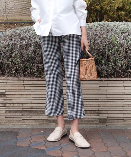 Isn't She?(イズントシー)の「サイドスリットパンツ(その他パンツ・レディース・ブラック系/ベージュ・M/S)」の2枚目の写真