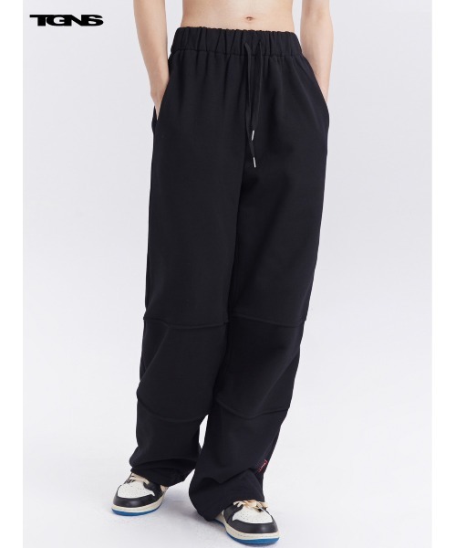 TGNS(ツーガンズ)の「ストリートファッション TGNS ツーガンズ SLOUCHY PLEATED BAGGY SWEATPANTS スウェットパンツ グレー スウェットパンツ ブラック(スウェットパンツ・メンズ・グレー/ブラック・L/M)」の1枚目の写真