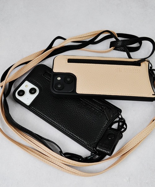 NANO universe（ナノユニバース）の「iPhone14 iPhone14Pro iPhone13 ロングストラップ 小物収納付き ナノユニバース 背面 スマホケース [ストラップ＆ポケット]（スマホケース/カバー・レディース・ベージュ/ブラック・N/O）」の6枚目の写真