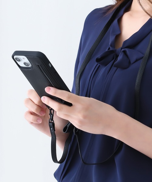 NANO universe（ナノユニバース）の「iPhone14 iPhone14Pro iPhone13 ロングストラップ 小物収納付き ナノユニバース 背面 スマホケース [ストラップ＆ポケット]（スマホケース/カバー・レディース・ベージュ/ブラック・N/O）」の11枚目の写真