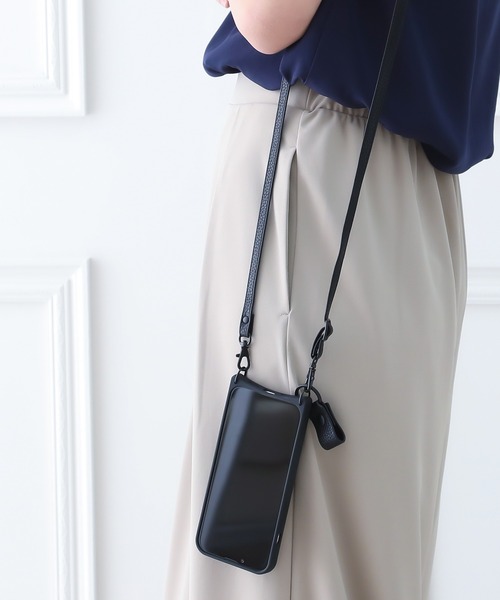 NANO universe（ナノユニバース）の「iPhone14 iPhone14Pro iPhone13 ロングストラップ 小物収納付き ナノユニバース 背面 スマホケース [ストラップ＆ポケット]（スマホケース/カバー・レディース・ベージュ/ブラック・N/O）」の22枚目の写真