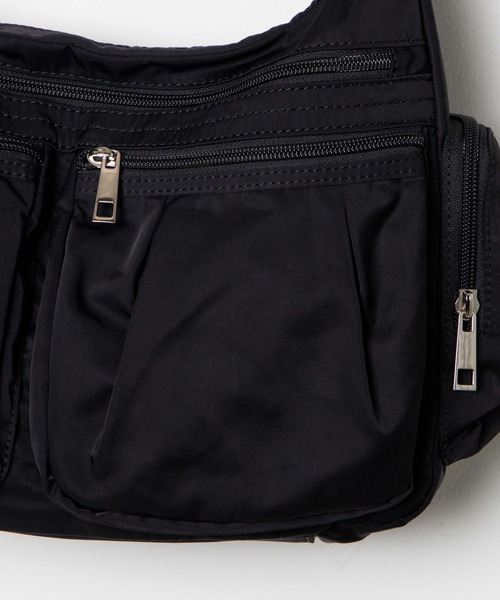 WEGO（ウィゴー）の「WEGO/ポーチ付きナイロンショルダーバッグ（ショルダーバッグ・レディース・ブラック/グレー・FREE）」の12枚目の写真