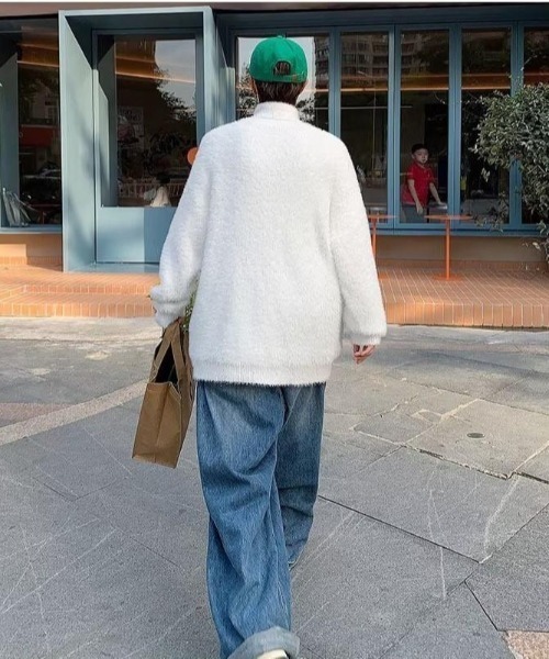 VIBGYOR（ヴィブジョー）の「【バーレスク】オーバーサイズシャギータートルニット(BQ)（ニット/セーター・メンズ・ホワイト/ブルー/ブラック・FREE）」の6枚目の写真