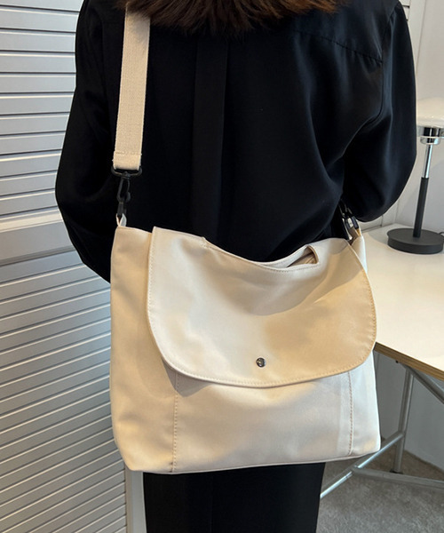 c.u.l(シーユーエル)の「ハンドル付き ユニセックス キャンバスショルダーバック cula566(ショルダーバッグ・レディース・ベージュ/カーキ/アイボリー/ブラック・FREE)」の6枚目の写真