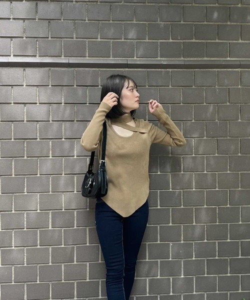 SPIGA（スピーガ）の「デコルテクロスリブニット（ニット/セーター・レディース・ブラック/ホワイト/ピンク/ダークベージュ・FREE）」の15枚目の写真