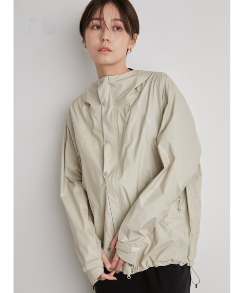 karrimor(カリマー)の「【emmi×Karrimor】G-TX paclite plus jk(ナイロンジャケット・レディース・シルバー・FREE)」の21枚目の写真