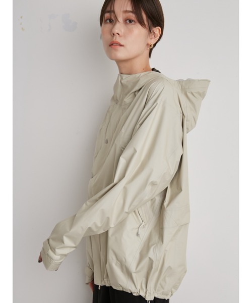 karrimor(カリマー)の「【emmi×Karrimor】G-TX paclite plus jk(ナイロンジャケット・レディース・シルバー・FREE)」の22枚目の写真