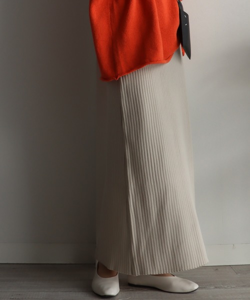 COURO（コウロ）の「スポンディッシュロングナロースカート【セットアップ可能】（スカート・レディース・ベージュ/グリーン/オフホワイト/ブラック・M）」の12枚目の写真