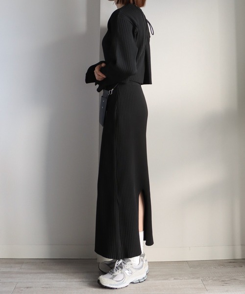 COURO（コウロ）の「スポンディッシュロングナロースカート【セットアップ可能】（スカート・レディース・ベージュ/グリーン/オフホワイト/ブラック・M）」の10枚目の写真