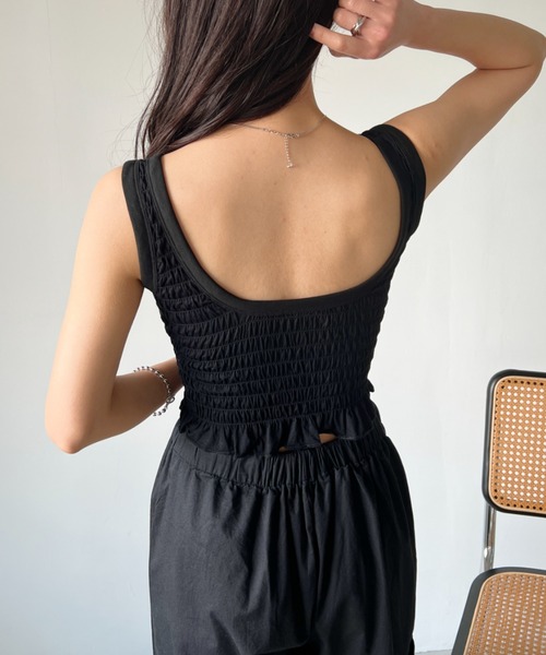 CLEA（クレア）の「パット付き シャーリング スクエアネック タンクトップ（タンクトップ・レディース・アイボリー/カーキ/ブラック/ホワイト・FREE）」の12枚目の写真