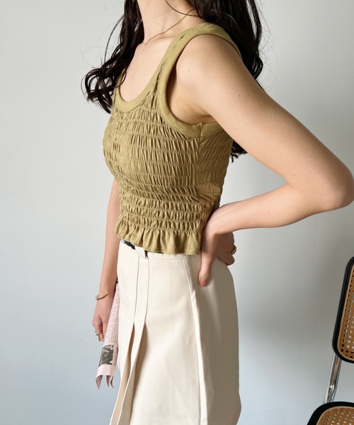 CLEA（クレア）の「パット付き シャーリング スクエアネック タンクトップ（タンクトップ・レディース・アイボリー/カーキ/ブラック/ホワイト・FREE）」の18枚目の写真