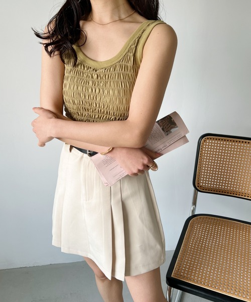 CLEA（クレア）の「パット付き シャーリング スクエアネック タンクトップ（タンクトップ・レディース・アイボリー/カーキ/ブラック/ホワイト・FREE）」の20枚目の写真