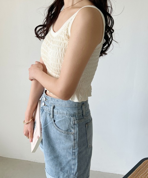 CLEA（クレア）の「パット付き シャーリング スクエアネック タンクトップ（タンクトップ・レディース・アイボリー/カーキ/ブラック/ホワイト・FREE）」の15枚目の写真