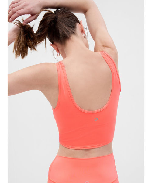 GAP(ギャップ)の「GapFit エクリプス クロップド ブラキャミ(タンクトップ・レディース・ネイビー/ブラック/コーラル/パープル・S/M/XS/L/XXS)」の6枚目の写真