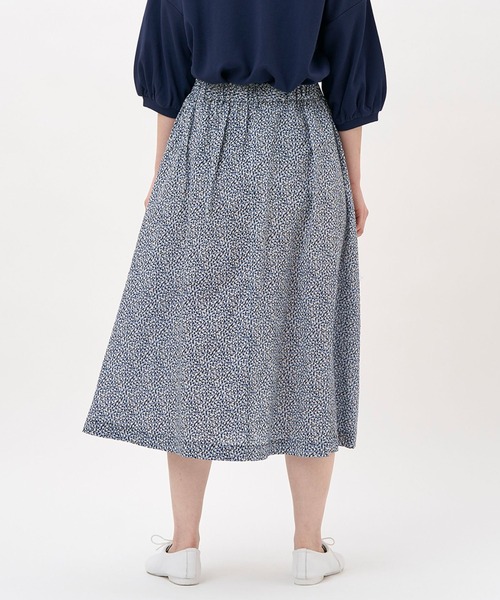 NIMES（ニーム）の「プリントフレアスカート（スカート・レディース・ブルー/ブラック・FREE）」の3枚目の写真