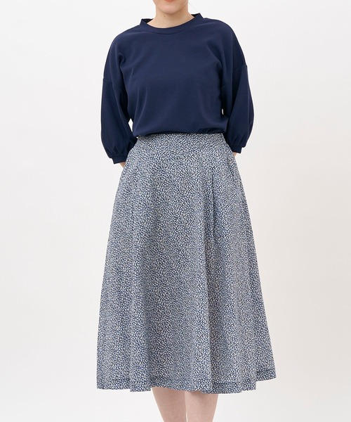 NIMES（ニーム）の「プリントフレアスカート（スカート・レディース・ブルー/ブラック・FREE）」の7枚目の写真