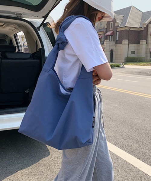 fd style(エフディ スタイル)の「カジュアルナイロンショルダーバッグ(ショルダーバッグ・レディース・Black/Navy/White/Kelly・FREE)」の5枚目の写真