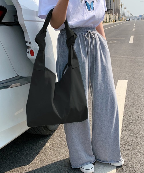 fd style(エフディ スタイル)の「カジュアルナイロンショルダーバッグ(ショルダーバッグ・レディース・Black/Navy/White/Kelly・FREE)」の22枚目の写真