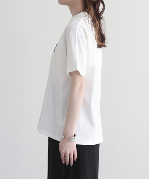 fredy emue（フレディエミュ）の「ロゴプリント半袖Tシャツ（Tシャツ/カットソー・レディース・ライトグレー/オレンジ/ブルー・38）」の4枚目の写真