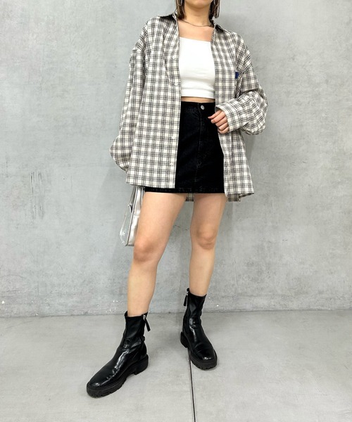 WHO'S WHO gallery（フーズフーギャラリー）の「COOPER FACT チェック刺繍ビッグシャツ（シャツ/ブラウス・メンズ・ネイビー/ホワイト・FREE）」の3枚目の写真