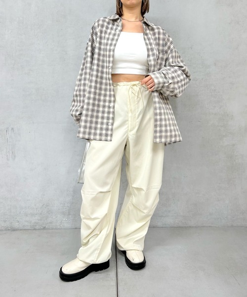 WHO'S WHO gallery（フーズフーギャラリー）の「COOPER FACT チェック刺繍ビッグシャツ（シャツ/ブラウス・メンズ・ネイビー/ホワイト・FREE）」の5枚目の写真