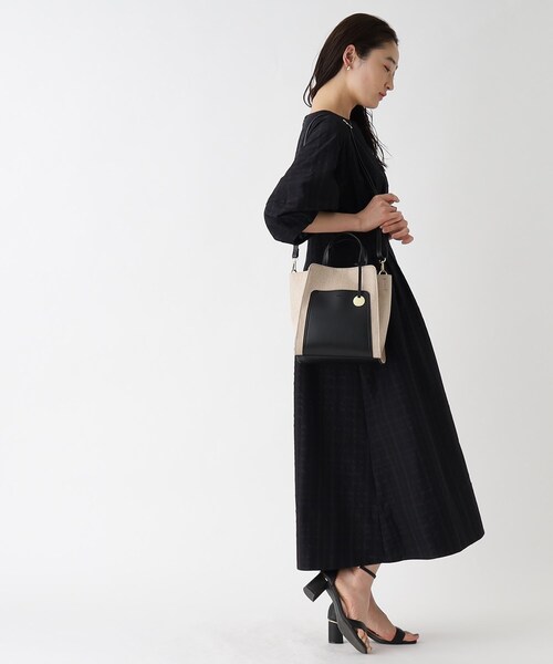 OPAQUE.CLIP（オペークドットクリップ）の「◆スクエアポケットミドルサイズトート（トートバッグ・レディース・グレー/オフホワイト/ブラック/ブラック系・00）」の5枚目の写真