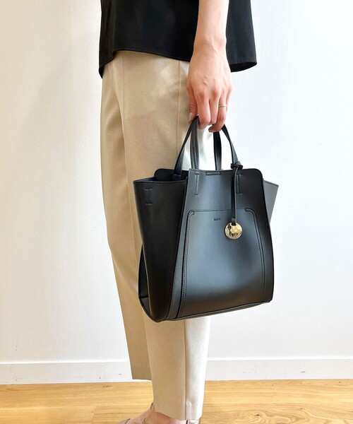 OPAQUE.CLIP（オペークドットクリップ）の「◆スクエアポケットミドルサイズトート（トートバッグ・レディース・グレー/オフホワイト/ブラック/ブラック系・00）」の3枚目の写真