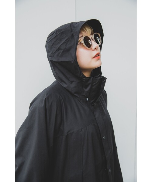 Ray BEAMS（レイビームス）の「THE NORTH FACE / Taguan Poncho（その他アウター・レディース・ブラウン系その他3/ブラック・MEDIUM）」の7枚目の写真