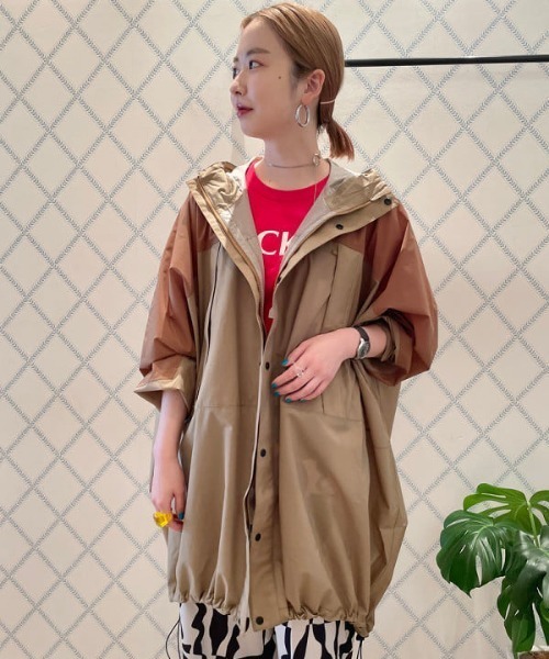 Ray BEAMS（レイビームス）の「THE NORTH FACE / Taguan Poncho（その他アウター・レディース・ブラウン系その他3/ブラック・MEDIUM）」の16枚目の写真