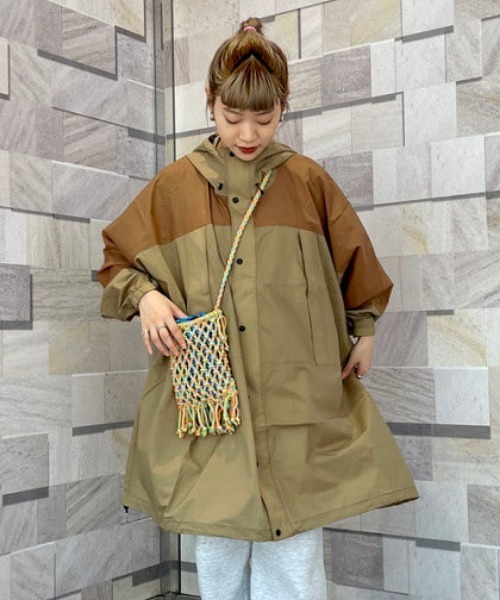 Ray BEAMS（レイビームス）の「THE NORTH FACE / Taguan Poncho（その他アウター・レディース・ブラウン系その他3/ブラック・MEDIUM）」の20枚目の写真