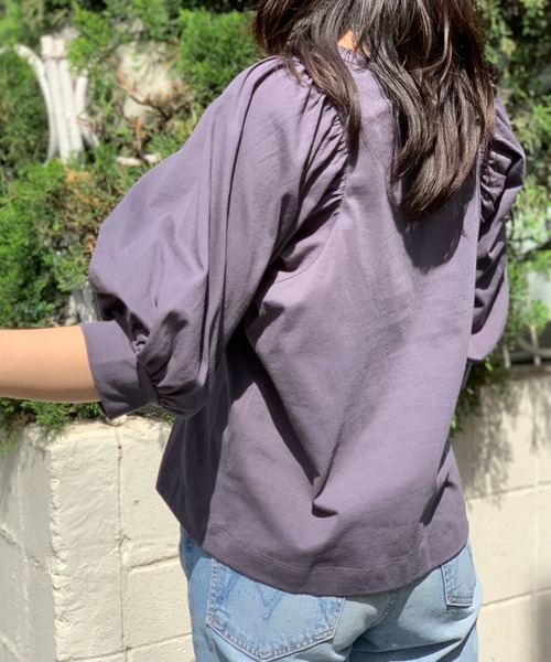 mi via loca(ミヴィアロカ)の「オープンエンド糸 袖ボリュームトップス(Tシャツ/カットソー・レディース・スミクロ/オフホワイト・FREE)」の17枚目の写真