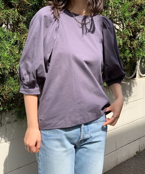 mi via loca(ミヴィアロカ)の「オープンエンド糸 袖ボリュームトップス(Tシャツ/カットソー・レディース・スミクロ/オフホワイト・FREE)」の4枚目の写真