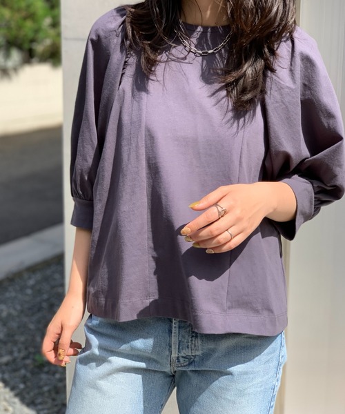 mi via loca(ミヴィアロカ)の「オープンエンド糸 袖ボリュームトップス(Tシャツ/カットソー・レディース・スミクロ/オフホワイト・FREE)」の15枚目の写真