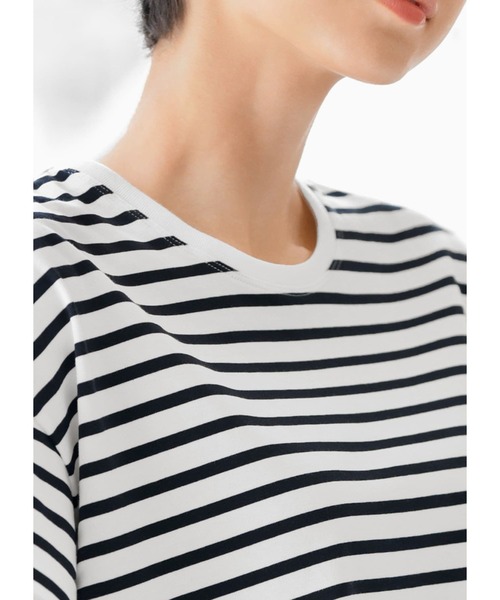 STYLE DELI(スタイルデリ)の「【Made in JAPAN】短めハリ感ボーダーTシャツ(Tシャツ/カットソー・レディース・ブルー系/ネイビー系・FREE)」の11枚目の写真