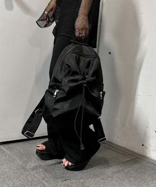 LVEU.（ラブユ.）の「【LVEU.】フロントドローコードバックパック（リュックサック） / バッグ 鞄 BAG リュック バックパック ドローコード A4 ブラック ZOZOTOWN限定（バックパック/リュック・レディース・ブラック・FREE）」の11枚目の写真