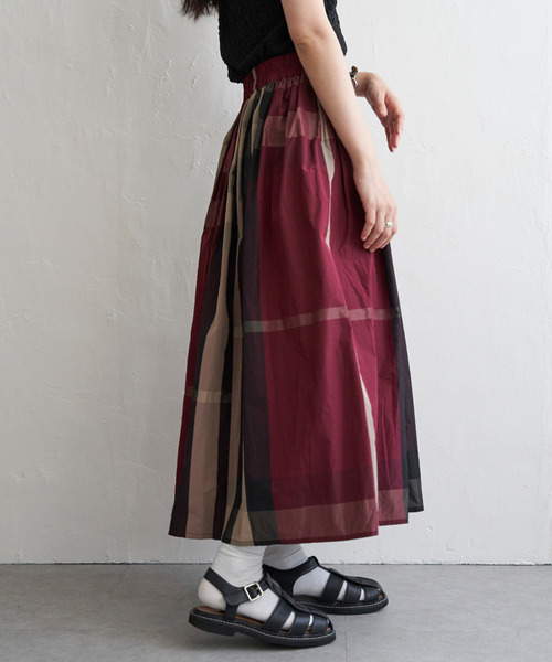 VENCEEXCHANGE（ヴァンスエクスチェンジ）の「タフタチェックギャザースカート（スカート・レディース・グリーン系/ブルー系/レッド系/ブルー/ブラック/オフホワイト/レッド/グリーン/グレー/ダークグリーン/エンジ/ネイビー/グリーン系その他/グリーン系その他2/その他1/ホワイト/ライトグレー/ライトカーキ・FREE）」の16枚目の写真