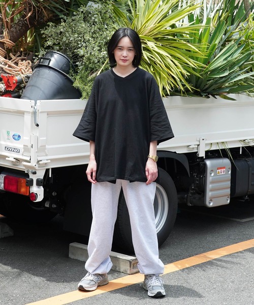 Lulu ＆ Arnie（るるあんどあーにー）の「オーバーサイズ ドルマンスリーブ S/S カットソー（Tシャツ/カットソー・メンズ・ブラック/オフホワイト/グレイッシュベージュ・MEDIUM/LARGE）」の9枚目の写真