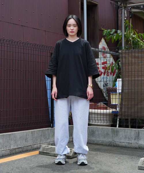 Lulu ＆ Arnie（るるあんどあーにー）の「オーバーサイズ ドルマンスリーブ S/S カットソー（Tシャツ/カットソー・メンズ・ブラック/オフホワイト/グレイッシュベージュ・MEDIUM/LARGE）」の14枚目の写真