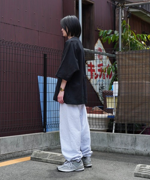 Lulu ＆ Arnie（るるあんどあーにー）の「オーバーサイズ ドルマンスリーブ S/S カットソー（Tシャツ/カットソー・メンズ・ブラック/オフホワイト/グレイッシュベージュ・MEDIUM/LARGE）」の12枚目の写真