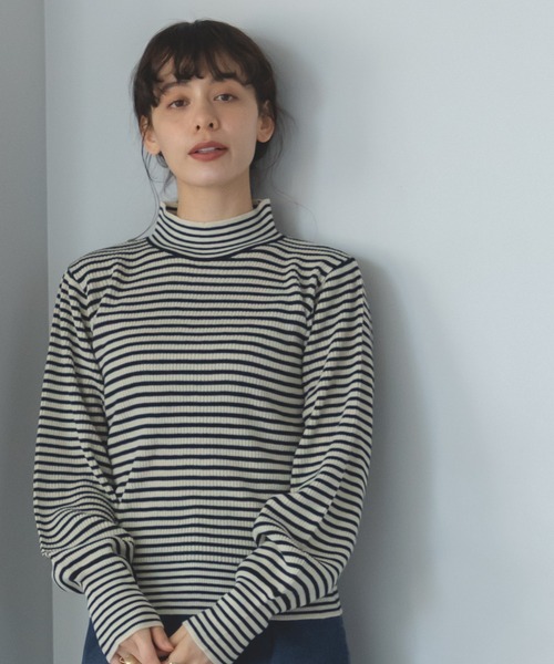 pairmanon(ペアマノン)の「【ママサイズ】細ボーダー 配色 パフスリーブ ニット プルオーバー(ニット/セーター・レディース・モカ/ブラック/アイボリー・FREE)」の2枚目の写真