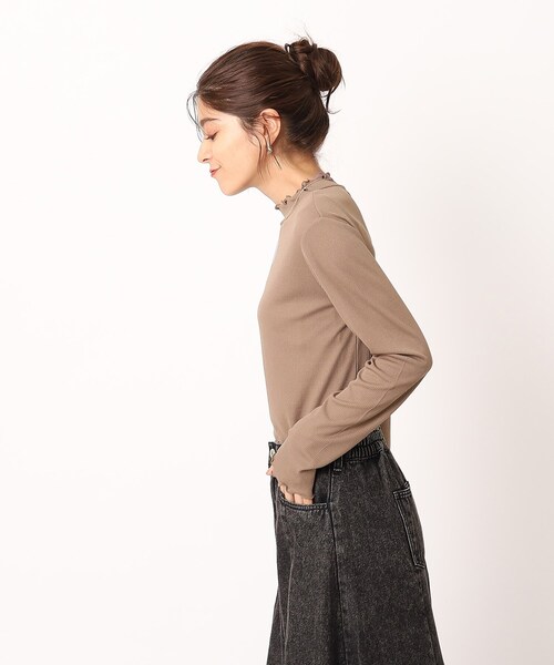 SHOO・LA・RUE（シューラルー）の「◆シアーハイネックインナー（Tシャツ/カットソー・レディース・ホワイト系/サンドベージュ/ブラック・02/03/04）」の14枚目の写真