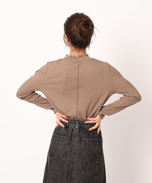 SHOO・LA・RUE（シューラルー）の「◆シアーハイネックインナー（Tシャツ/カットソー・レディース・ホワイト系/サンドベージュ/ブラック・02/03/04）」の15枚目の写真