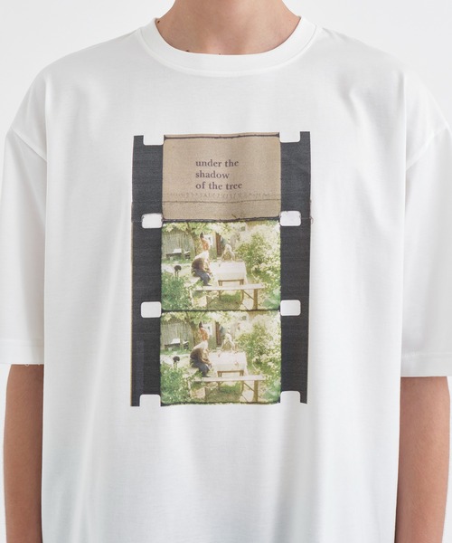 RIVORA(リヴォラ)の「【RIVORA / リヴォラ】Jonas Mekas “Frozen Film Frames” 1(Tシャツ/カットソー・メンズ・ホワイト・0/1/2)」の2枚目の写真