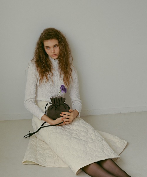 EFOLE(エフォル)の「ギャザー ハイネック トップス(Tシャツ/カットソー・レディース・ブラック/ブルー/オフホワイト・FREE)」の8枚目の写真