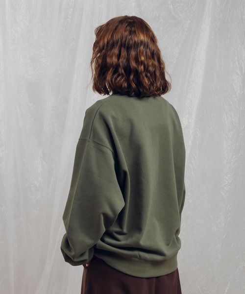 MUHET（ミュエータ）の「フェルトロゴスウェット（スウェット・レディース・ネイビー/カーキ/ブラック・X-LARGE/MEDIUM）」の12枚目の写真