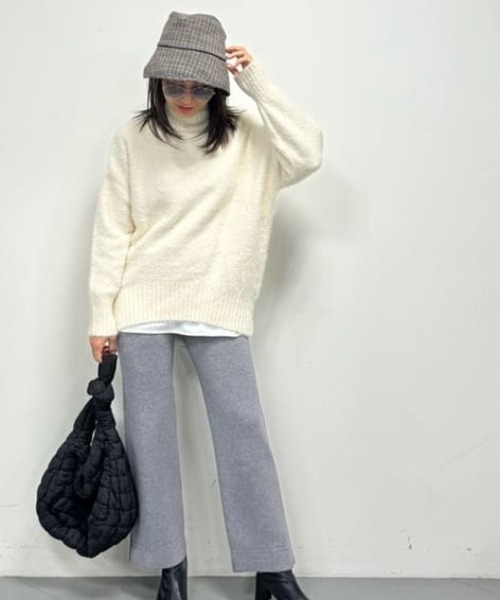 VICKY(ビッキー)の「【KOREAN ITEM】パデットショルダーバッグ(ショルダーバッグ・レディース・ブラック/オフホワイト・FREE)」の21枚目の写真