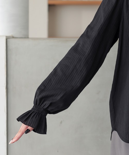 n'OrLABEL（ノアールレーベル）の「『ドビーストライプフリルブラウス』（シャツ/ブラウス・レディース・ブラック/オフホワイト・1/2）」の21枚目の写真