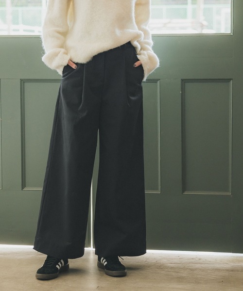 coca（coca）（コカ）の「スーパーワイドタックチノパンツ（チノパンツ・レディース・ブラック/ベージュ・M/L）」の2枚目の写真