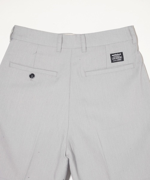 MILKFED.(ミルクフェド)の「TWO TUCK SHORTS(その他パンツ・レディース・ライトグリーン/ベージュ/ライトグレー・S/M)」の13枚目の写真