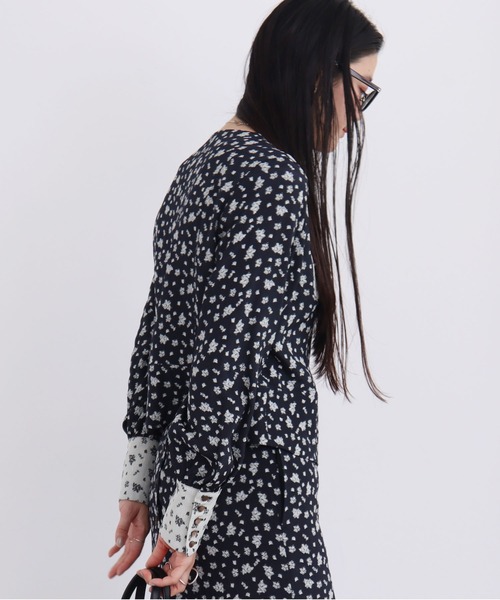 fig Ｌondon（フィグロンドン）の「●ROSE jacket（ノーカラージャケット・レディース・ブルー/ブラック・FREE）」の9枚目の写真